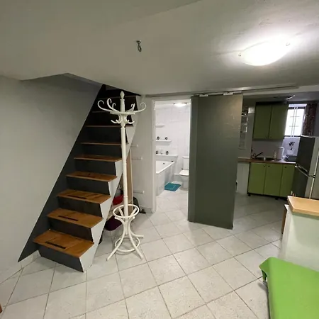Apartament Dwupietrowe Mieszkanie W Centrum Warszawy *