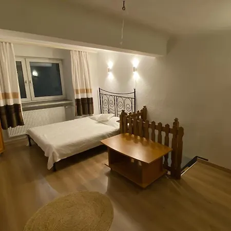 Dwupietrowe Mieszkanie W Centrum Warszawy *